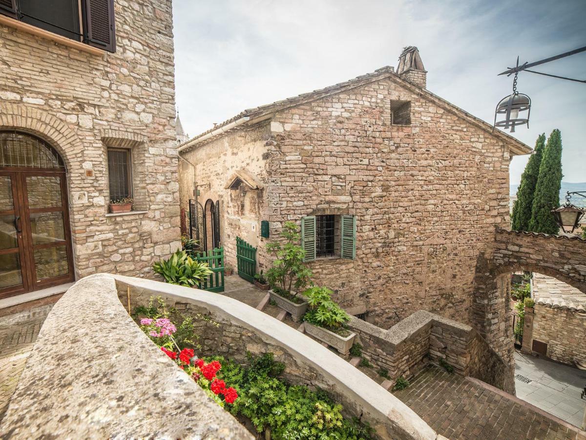 La Viola Di Assisi Hotel Exterior photo